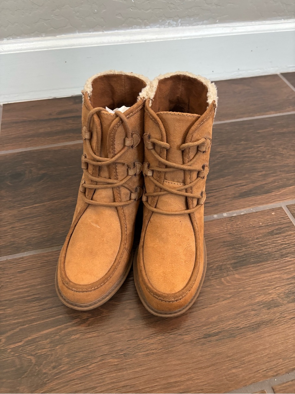Target women’s Suede-Look Shearling Boots - Brown size 7
